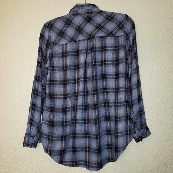 Pink Rose L Button Down - Picture 4 of 6